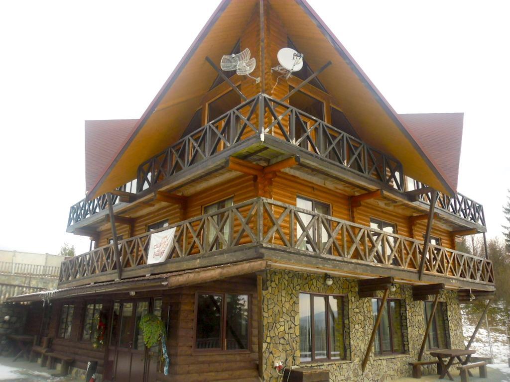 Casa Del Pozitiff Slavske Exterior photo